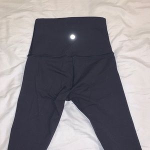 Black wunder under leggings